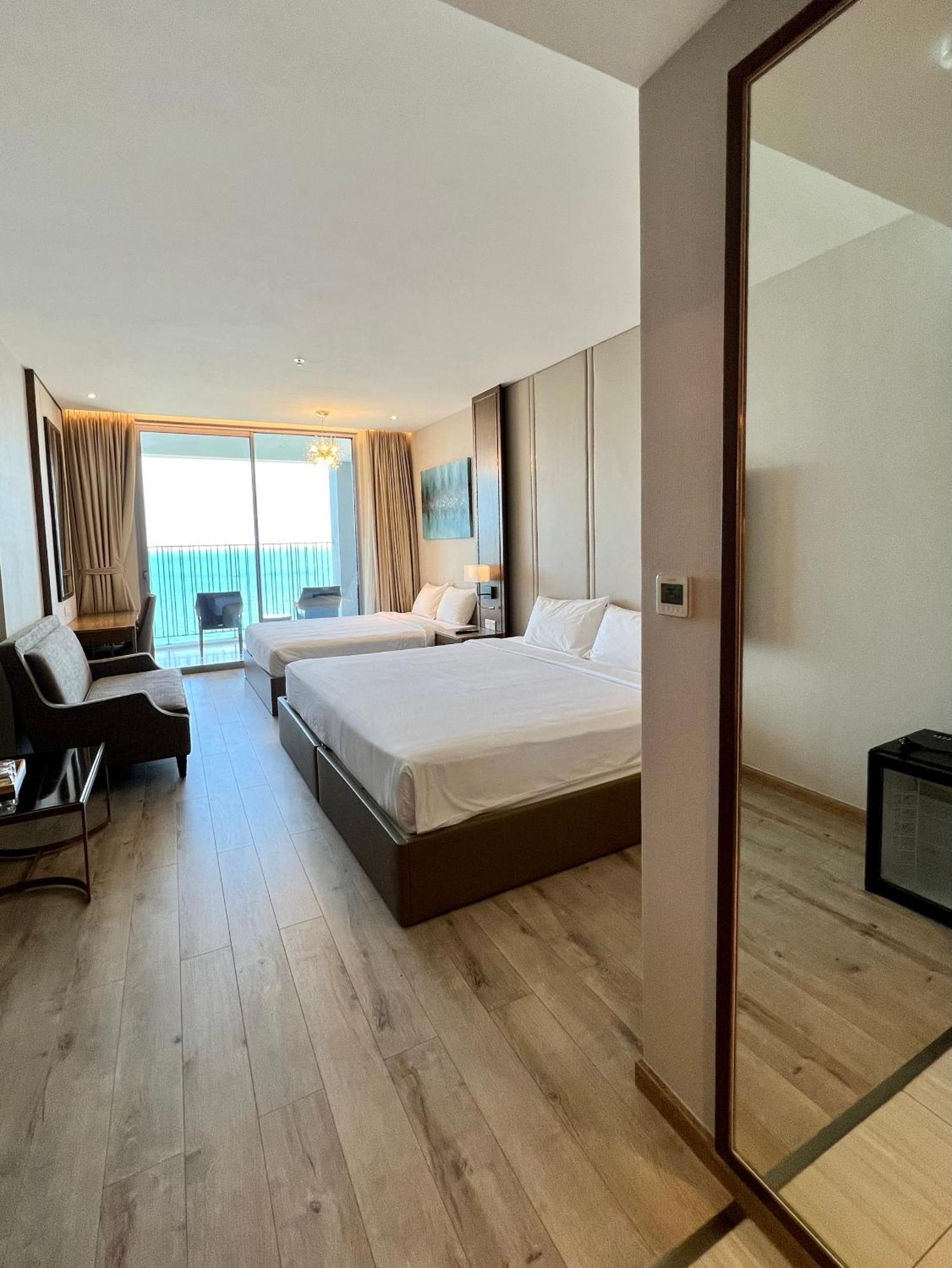 Panorama Sky Blue Nha Trang Aparthotel Exterior photo